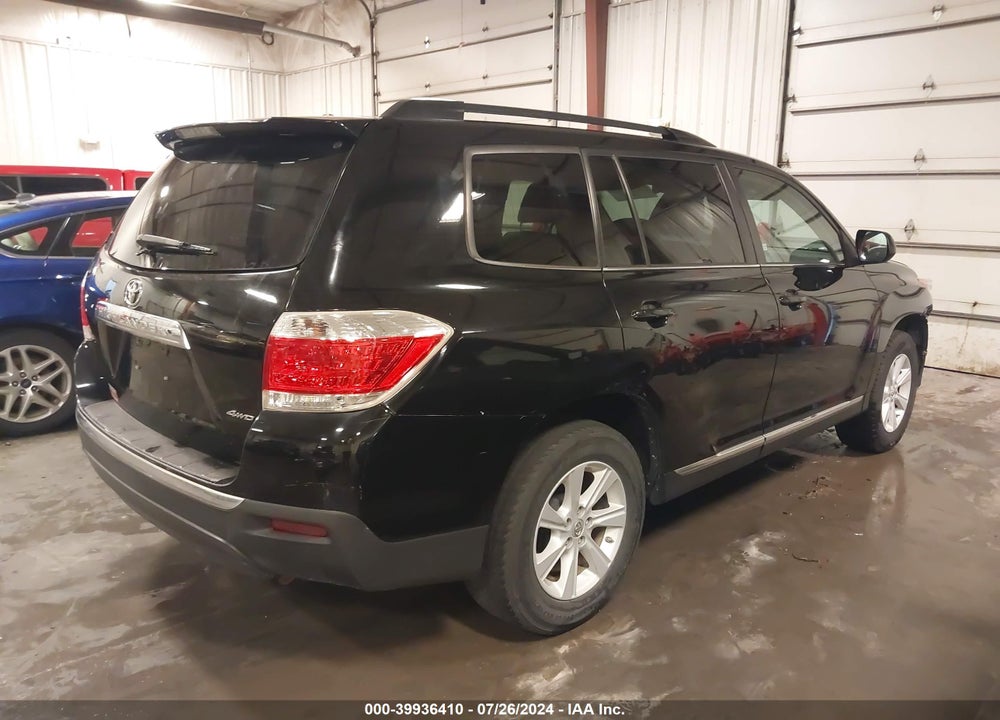 2012 TOYOTA HIGHLANDER SE V6 VIN: 5TDBK3EH7CS138266