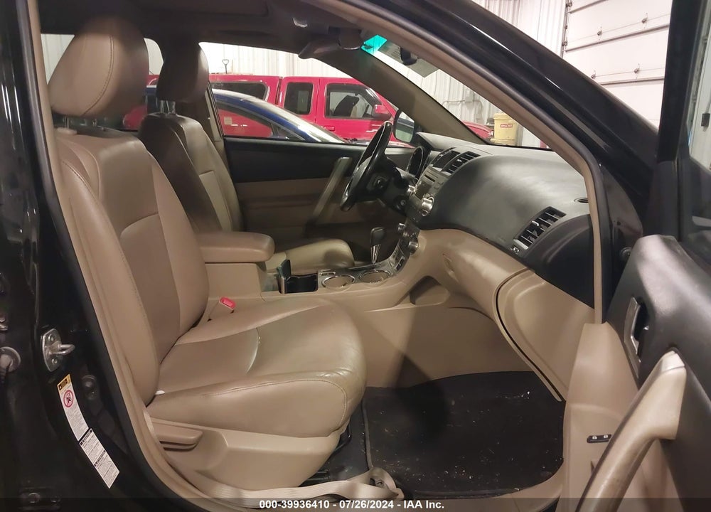 2012 TOYOTA HIGHLANDER SE V6 VIN: 5TDBK3EH7CS138266