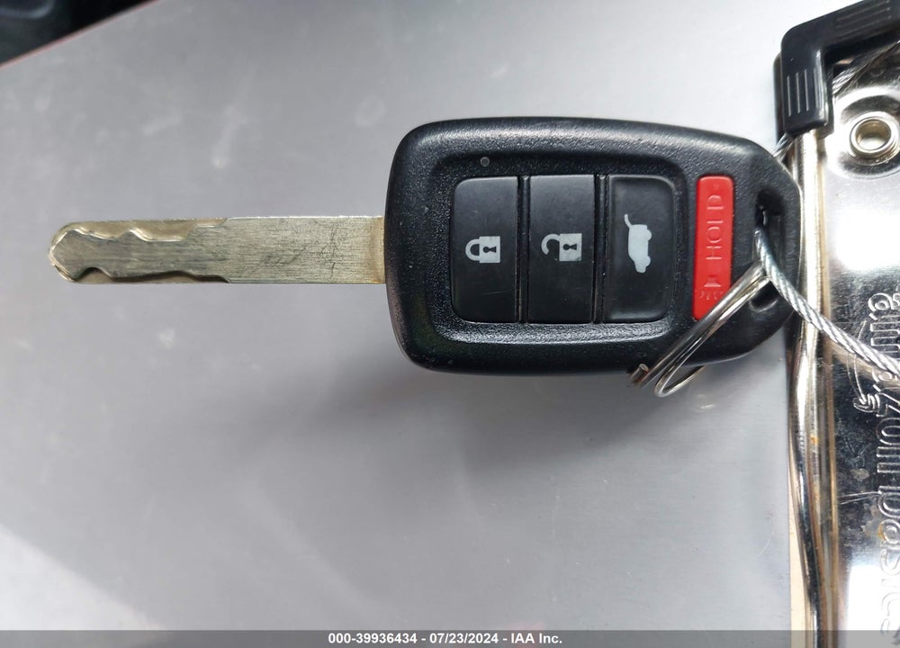2015 HONDA CR-V LX VIN: 2HKRM3H39FH555150
