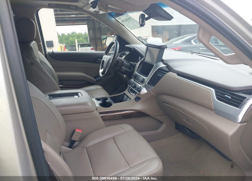 2017 GMC YUKON XL SLT VIN: 1GKS1GKC8HR282308