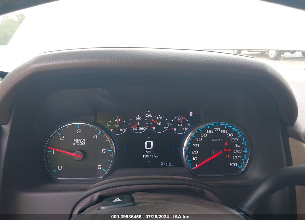 2017 GMC YUKON XL SLT VIN: 1GKS1GKC8HR282308