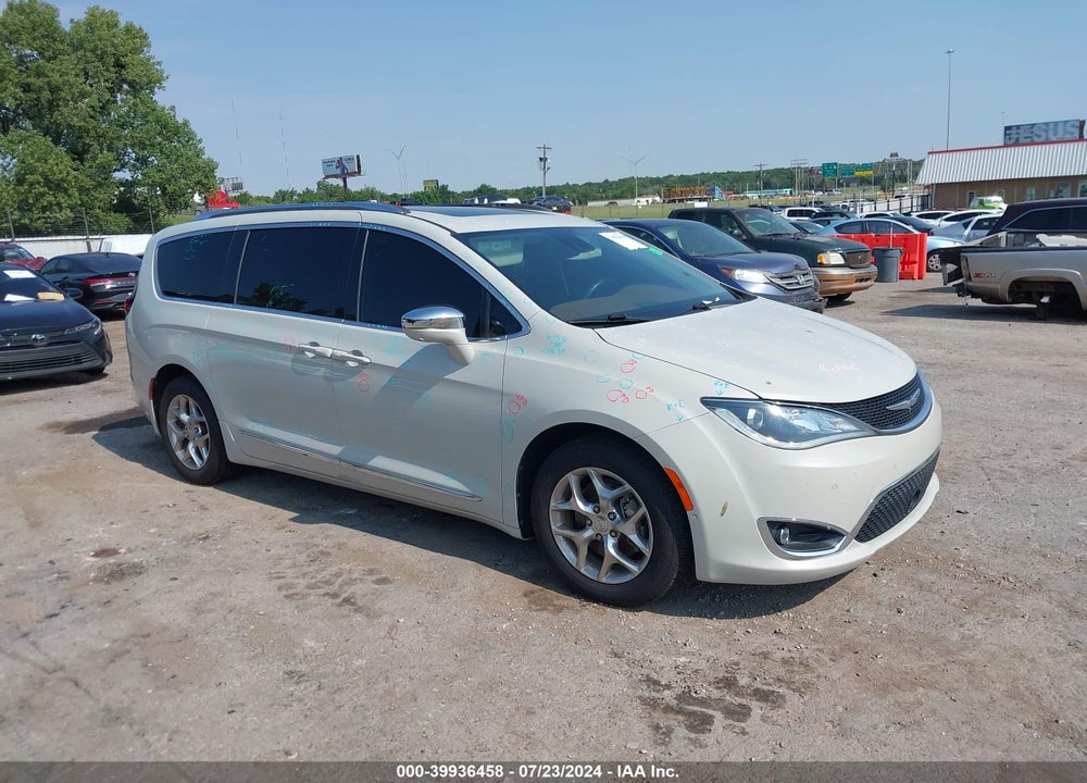 2017 CHRYSLER PACIFICA LIMITED VIN: 2C4RC1GGXHR553683