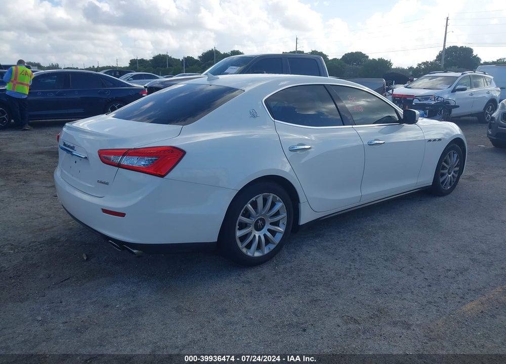 2014 MASERATI GHIBLI VIN: ZAM57XSA6E1103498