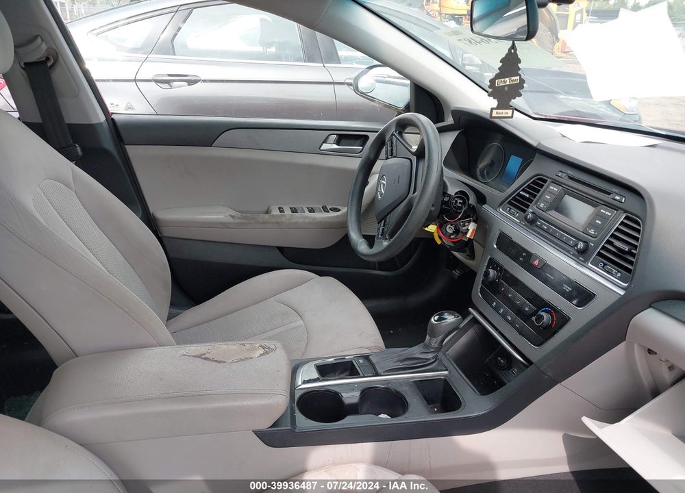 2015 HYUNDAI SONATA SE VIN: 5NPE24AF7FH149253