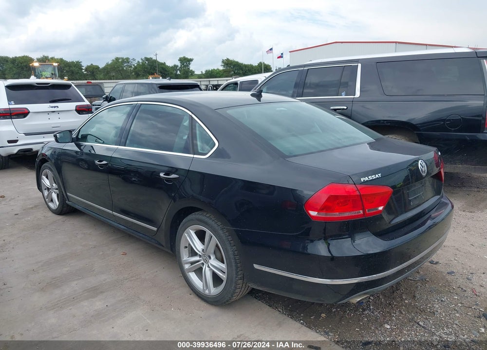 2013 VOLKSWAGEN PASSAT 2.0L TDI SE VIN: 1VWBN7A39DC051915