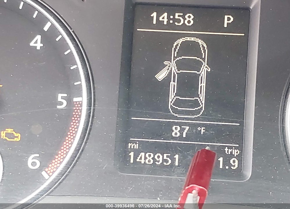 2013 VOLKSWAGEN PASSAT 2.0L TDI SE VIN: 1VWBN7A39DC051915