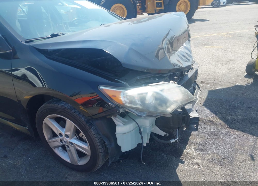 2014 TOYOTA CAMRY SE VIN: 4T1BF1FK5EU869355