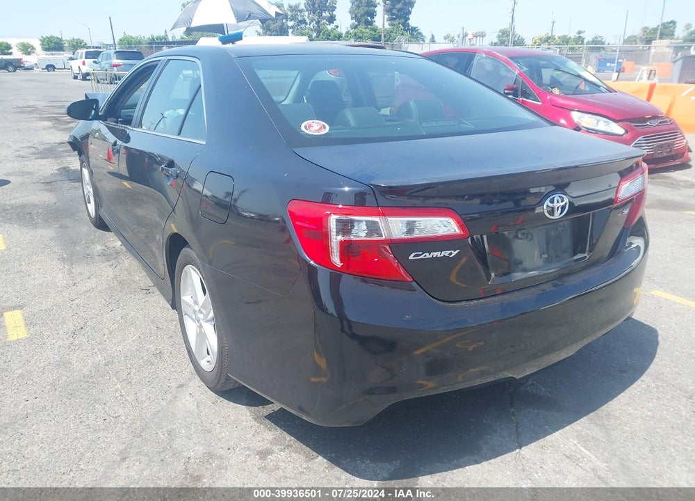 2014 TOYOTA CAMRY SE VIN: 4T1BF1FK5EU869355