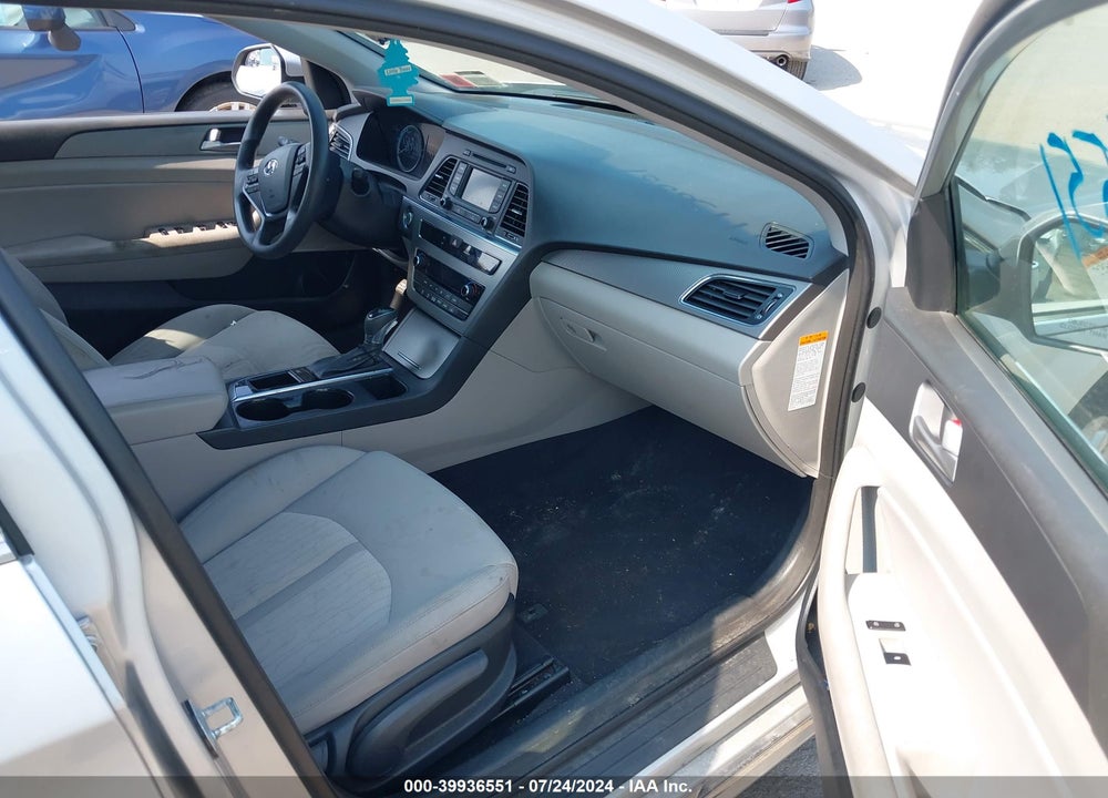 2016 HYUNDAI SONATA HYBRID SE VIN: KMHE24L19GA010988