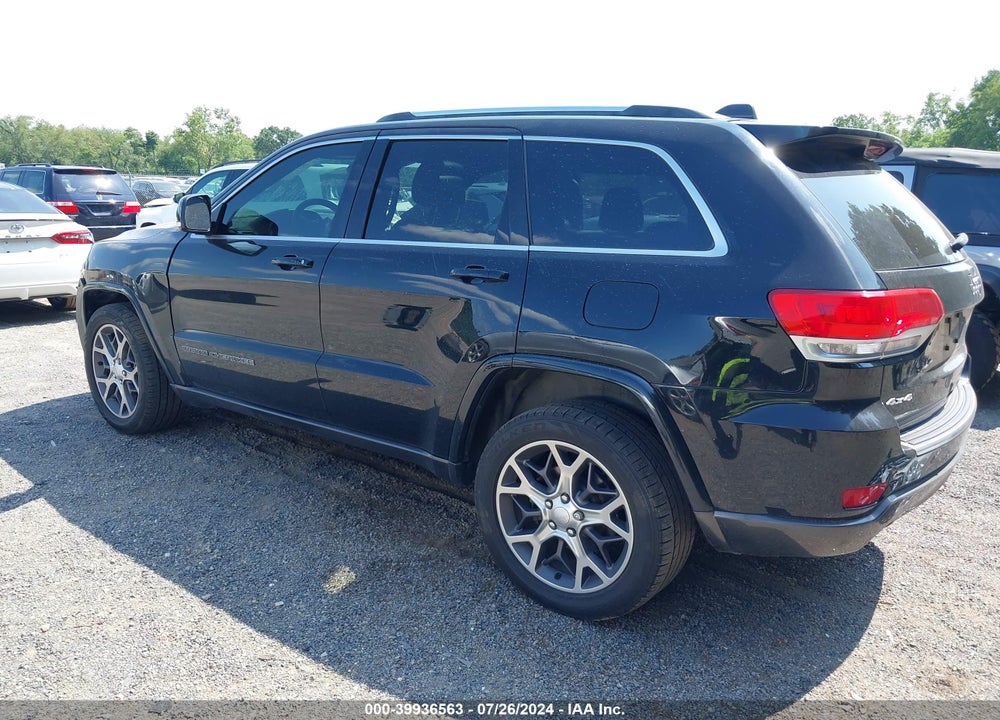 2018 JEEP GRAND CHEROKEE STERLING EDITION 4X4 VIN: 1C4RJFBG2JC120240