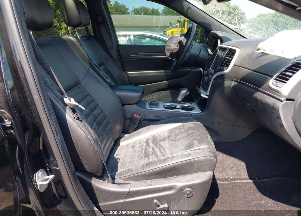 2018 JEEP GRAND CHEROKEE STERLING EDITION 4X4 VIN: 1C4RJFBG2JC120240