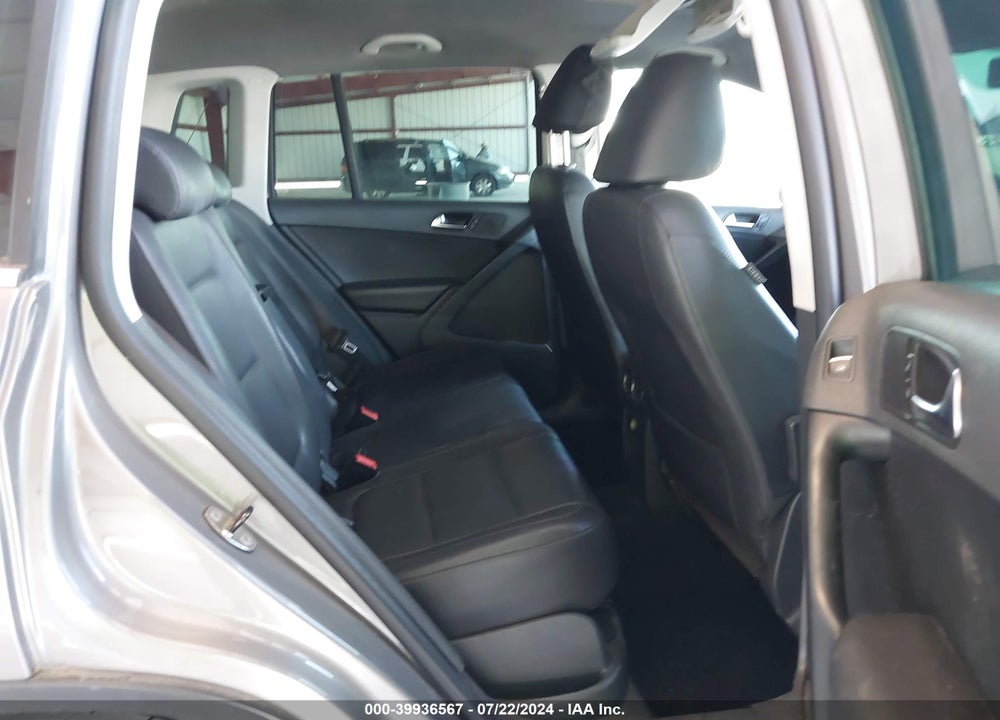 2011 VOLKSWAGEN TIGUAN SE VIN: WVGAV7AX5BW500533