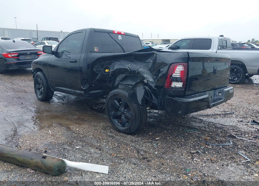 2015 RAM 1500 EXPRESS VIN: 3C6JR6AG1FG517439