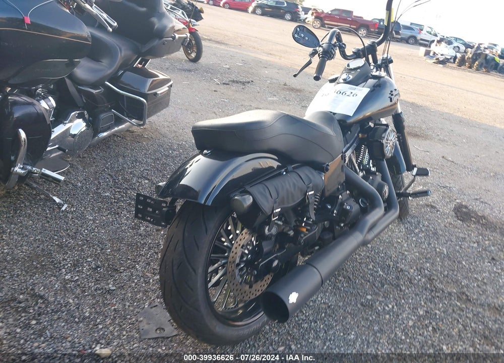 2016 HARLEY-DAVIDSON FXDBP DYNA STREET BOB VIN: 1HD1VAM32GC306561