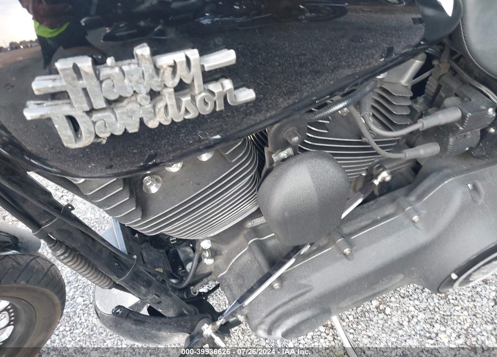 2016 HARLEY-DAVIDSON FXDBP DYNA STREET BOB VIN: 1HD1VAM32GC306561