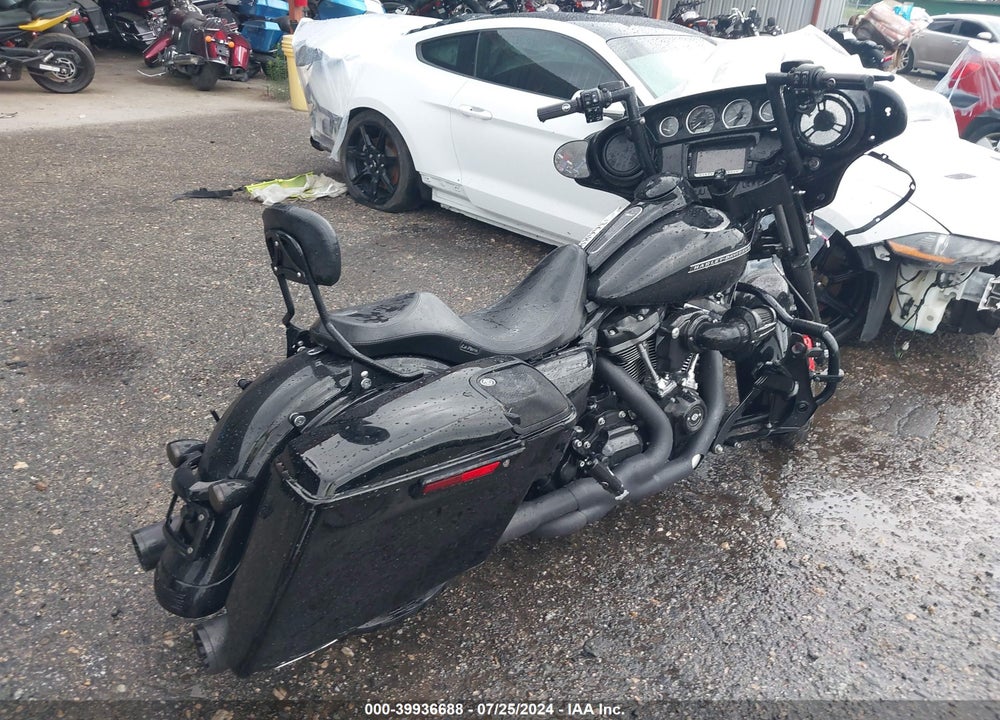 2018 HARLEY-DAVIDSON FLHXS STREET GLIDE SPECIAL VIN: 1HD1KRC14JB655872