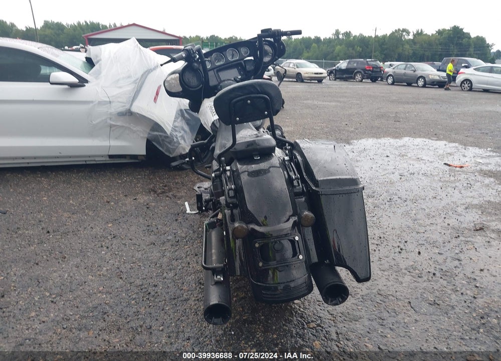 2018 HARLEY-DAVIDSON FLHXS STREET GLIDE SPECIAL VIN: 1HD1KRC14JB655872
