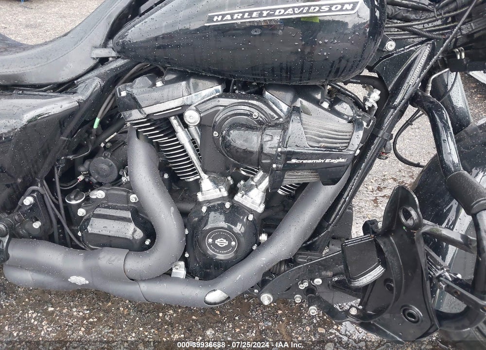 2018 HARLEY-DAVIDSON FLHXS STREET GLIDE SPECIAL VIN: 1HD1KRC14JB655872