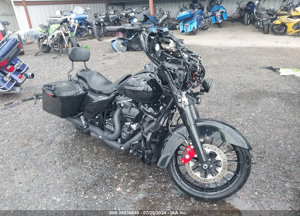 2018 HARLEY-DAVIDSON FLHXS STREET GLIDE SPECIAL VIN: 1HD1KRC14JB655872