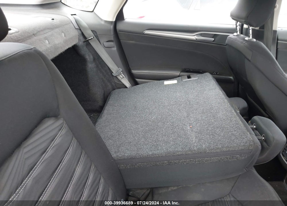 2016 FORD FUSION SE VIN: 3FA6P0HD8GR388270