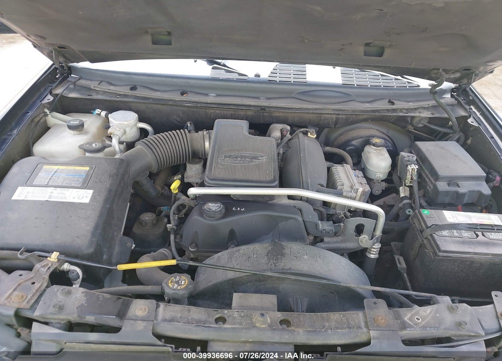 2005 CHEVROLET TRAILBLAZER LS VIN: 1GNDT13S752109151