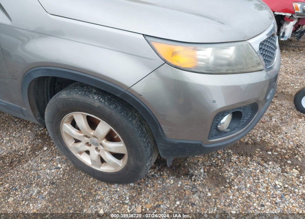 2011 KIA SORENTO EX V6 VIN: 5XYKU4A24BG015019