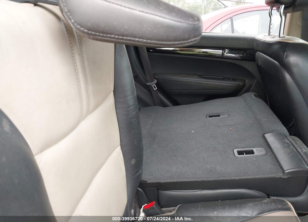2011 KIA SORENTO EX V6 VIN: 5XYKU4A24BG015019