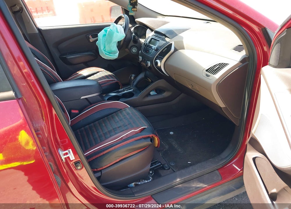 2010 HYUNDAI TUCSON GLS VIN: KM8JU3AC2AU085416