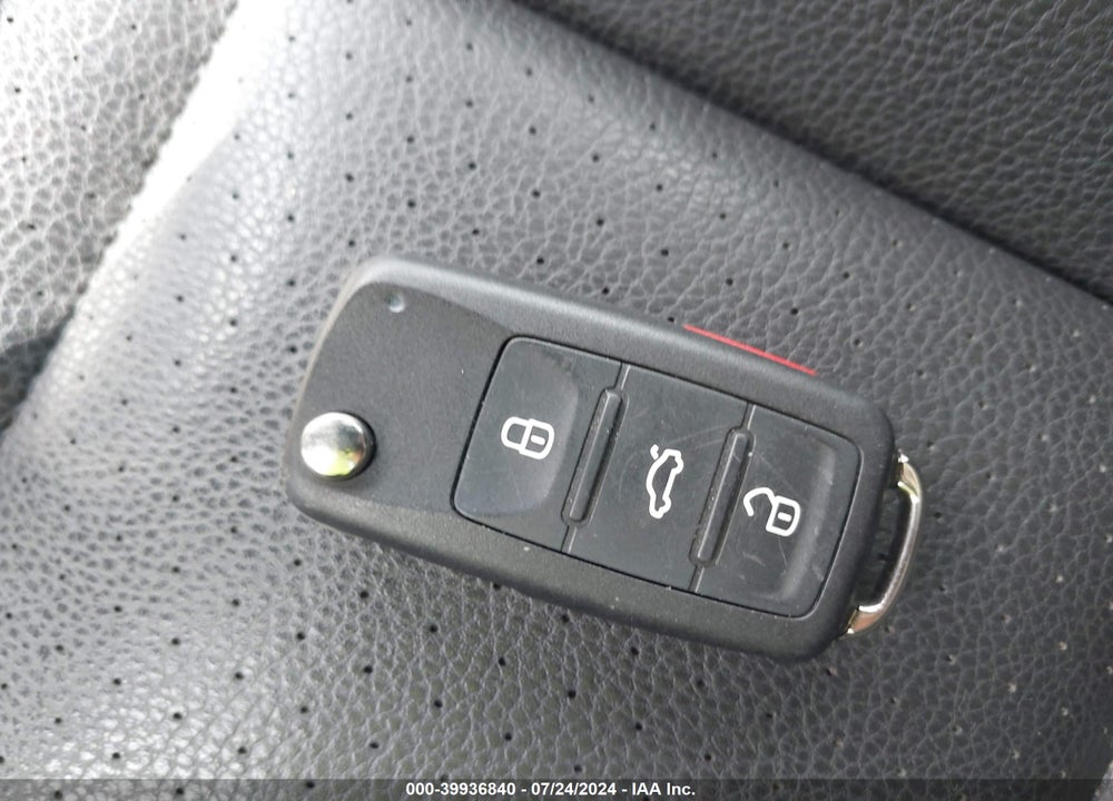 2015 VOLKSWAGEN TIGUAN SEL VIN: WVGBV7AX7FW501497