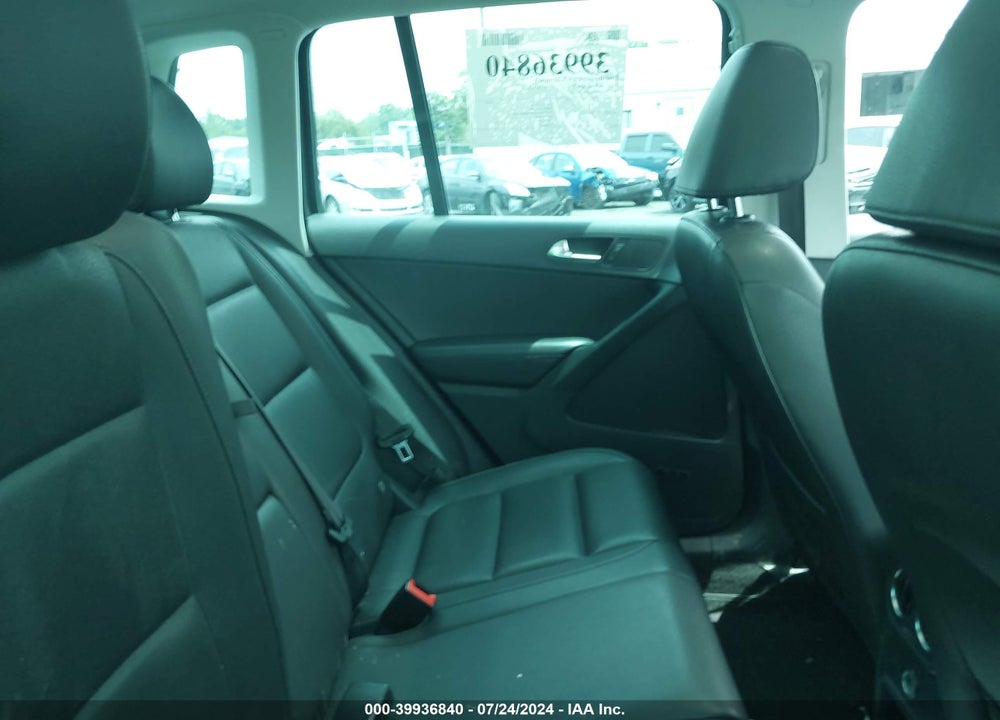 2015 VOLKSWAGEN TIGUAN SEL VIN: WVGBV7AX7FW501497