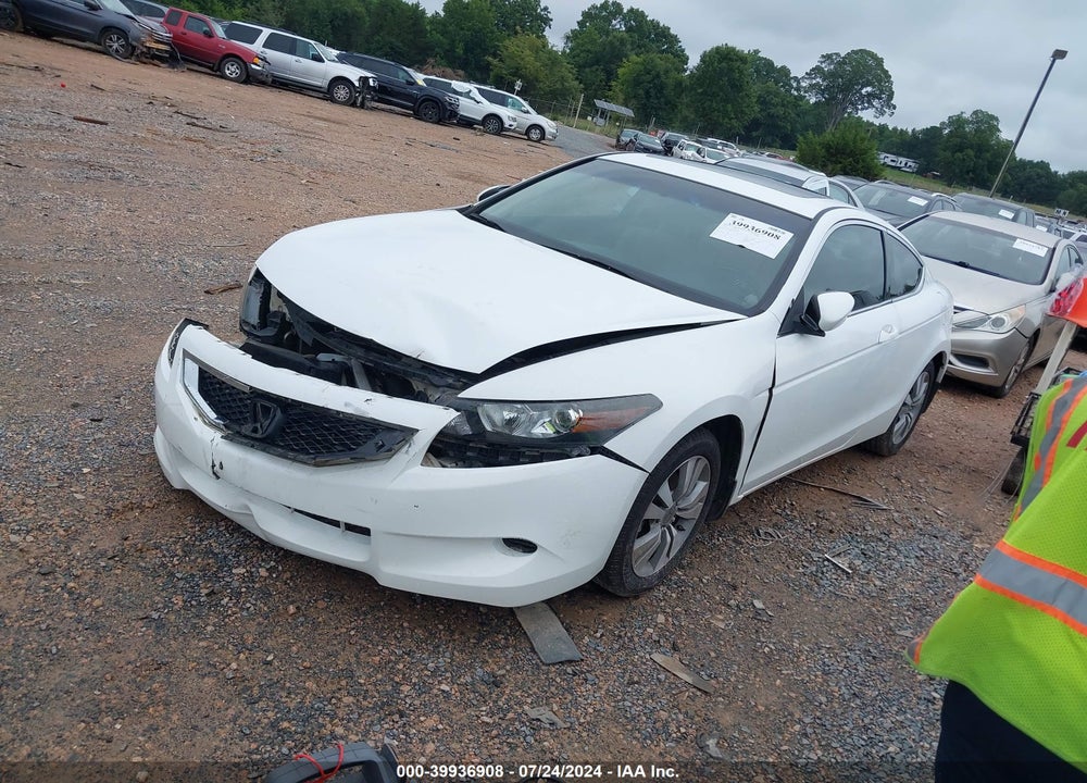 2010 HONDA ACCORD VIN: 1HGCS1B82AA016021