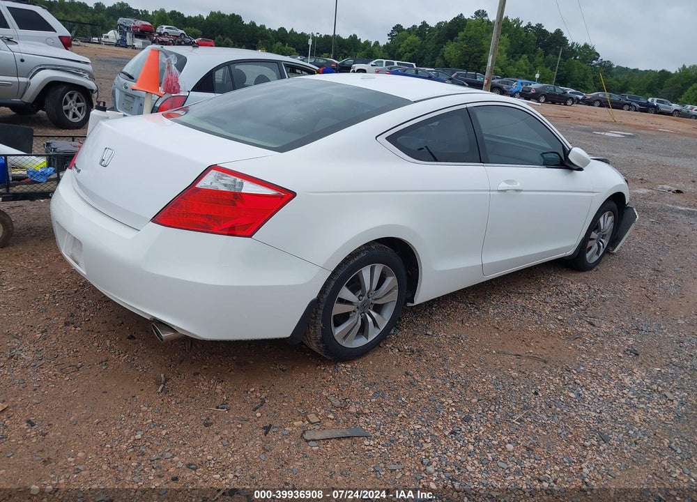 2010 HONDA ACCORD VIN: 1HGCS1B82AA016021