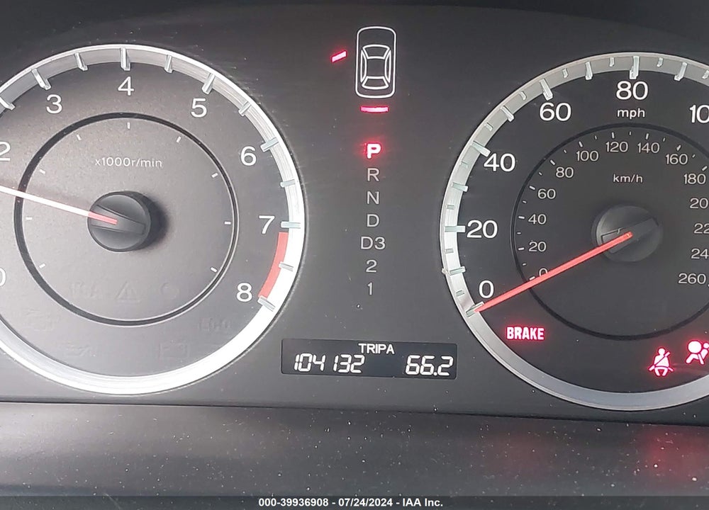 2010 HONDA ACCORD VIN: 1HGCS1B82AA016021