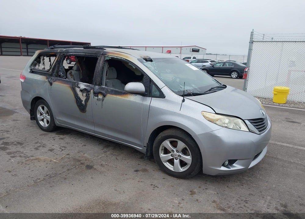 2011 TOYOTA SIENNA LE V6 VIN: 5TDKK3DCXBS001603