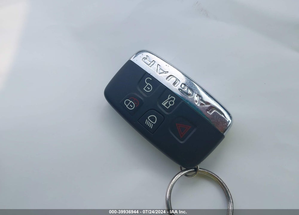 2013 JAGUAR XF V6 SC VIN: SAJWJ0EF1D8S87569