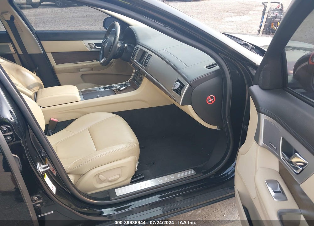 2013 JAGUAR XF V6 SC VIN: SAJWJ0EF1D8S87569