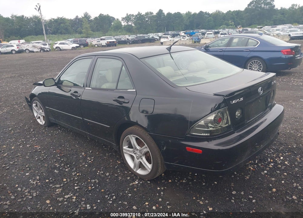 2002 LEXUS IS 300 VIN: JTHBD192720049379