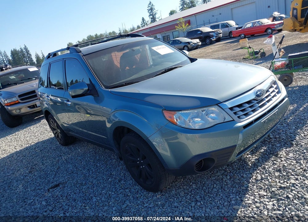 2011 SUBARU FORESTER 2.5X PREMIUM VIN: JF2SHBCC8BH772836