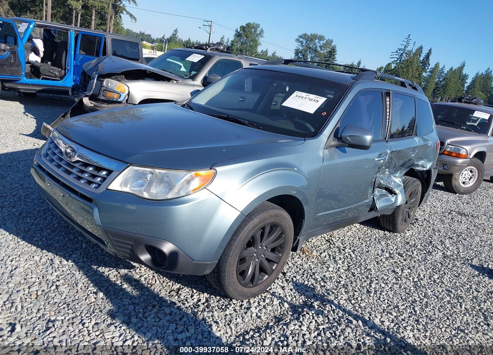 2011 SUBARU FORESTER 2.5X PREMIUM VIN: JF2SHBCC8BH772836