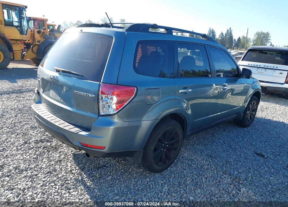 2011 SUBARU FORESTER 2.5X PREMIUM VIN: JF2SHBCC8BH772836