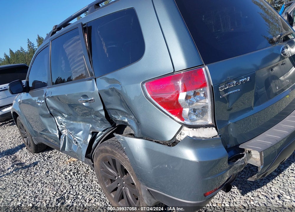 2011 SUBARU FORESTER 2.5X PREMIUM VIN: JF2SHBCC8BH772836