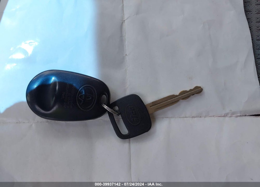 2006 TOYOTA SIENNA CE VIN: 5TDZA23C76S537377