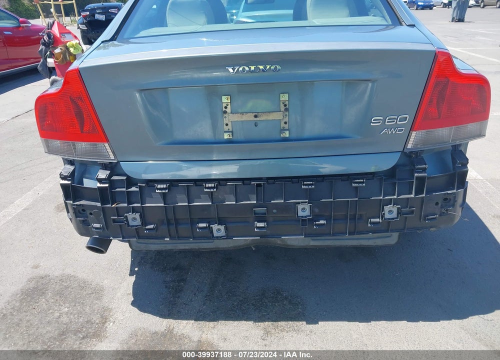 2002 VOLVO S60 AWD VIN: YV1RH58D022116580
