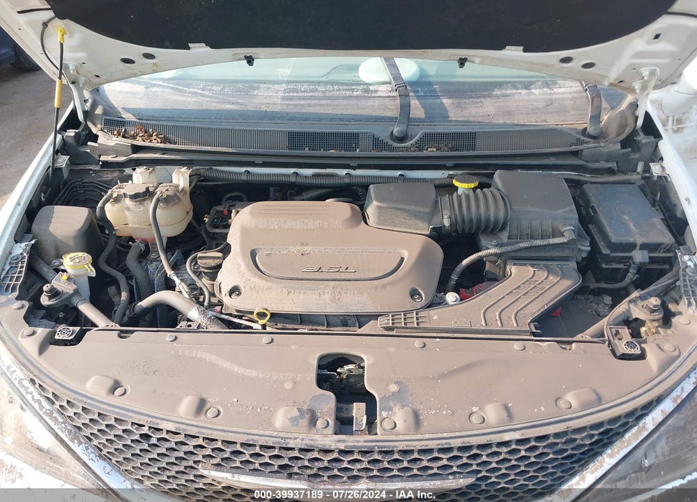 2017 CHRYSLER PACIFICA TOURING L VIN: 2C4RC1BG7HR543538