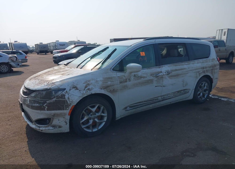 2017 CHRYSLER PACIFICA TOURING L VIN: 2C4RC1BG7HR543538