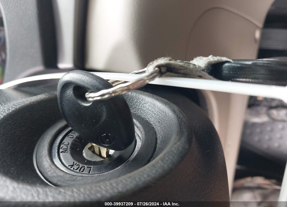 2017 HYUNDAI ELANTRA SE VIN: KMHD84LF0HU210258