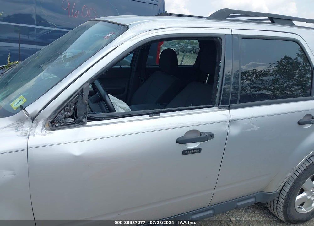 2010 FORD ESCAPE XLT VIN: 1FMCU0DGXAKD37396