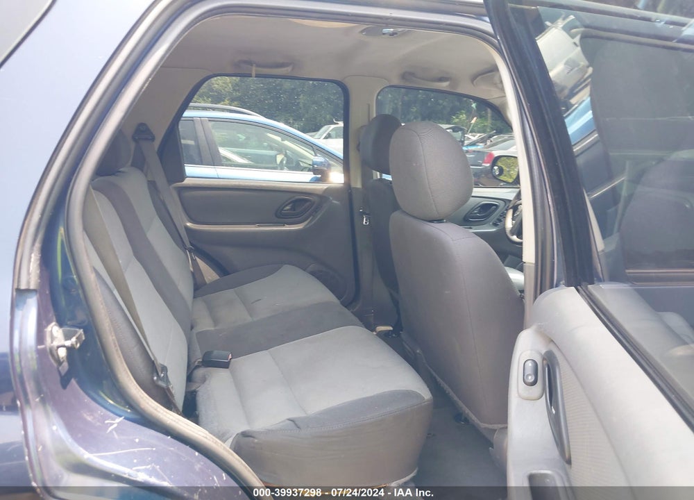 2003 FORD ESCAPE XLS VIN: 1FMYU92113KA61301