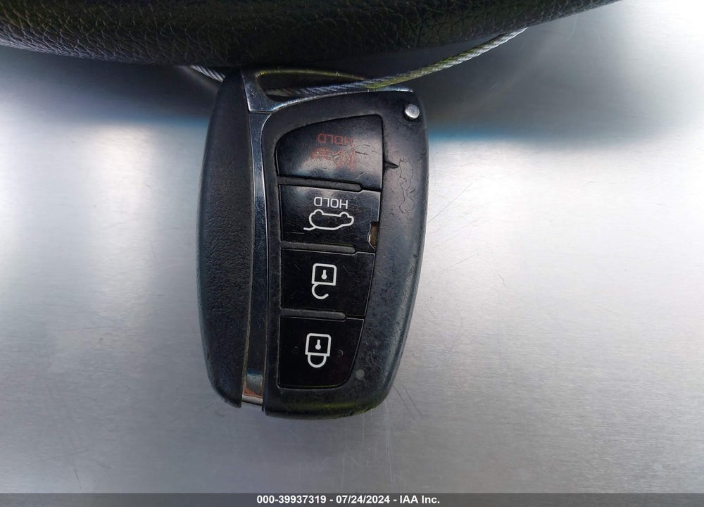 2018 HYUNDAI SANTA FE SPORT 2.4L VIN: 5NMZUDLB2JH062095