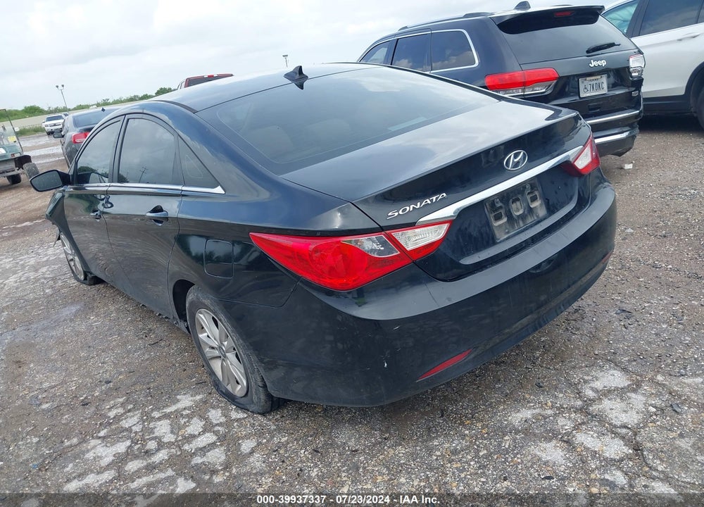 2013 HYUNDAI SONATA GLS VIN: 5NPEB4AC7DH555715